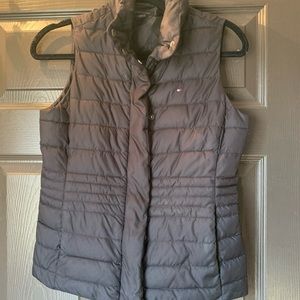 Black Tommy Hilfiger puffer